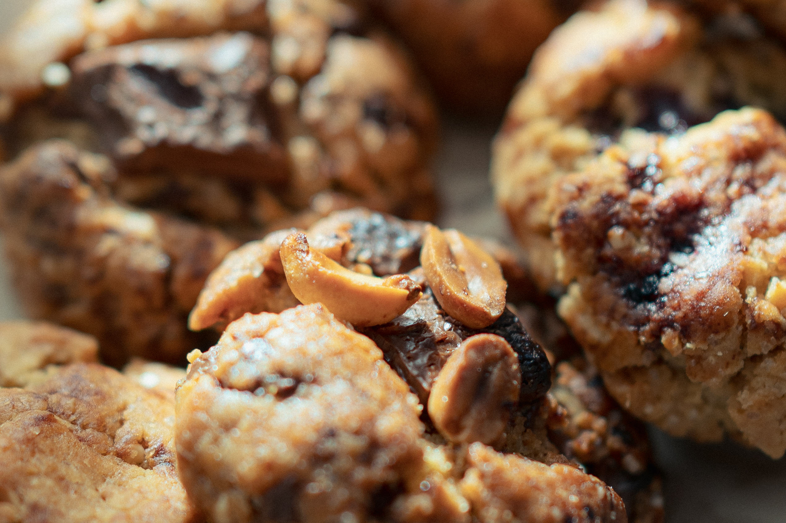 Арахисовое печенье с кусочками шоколада